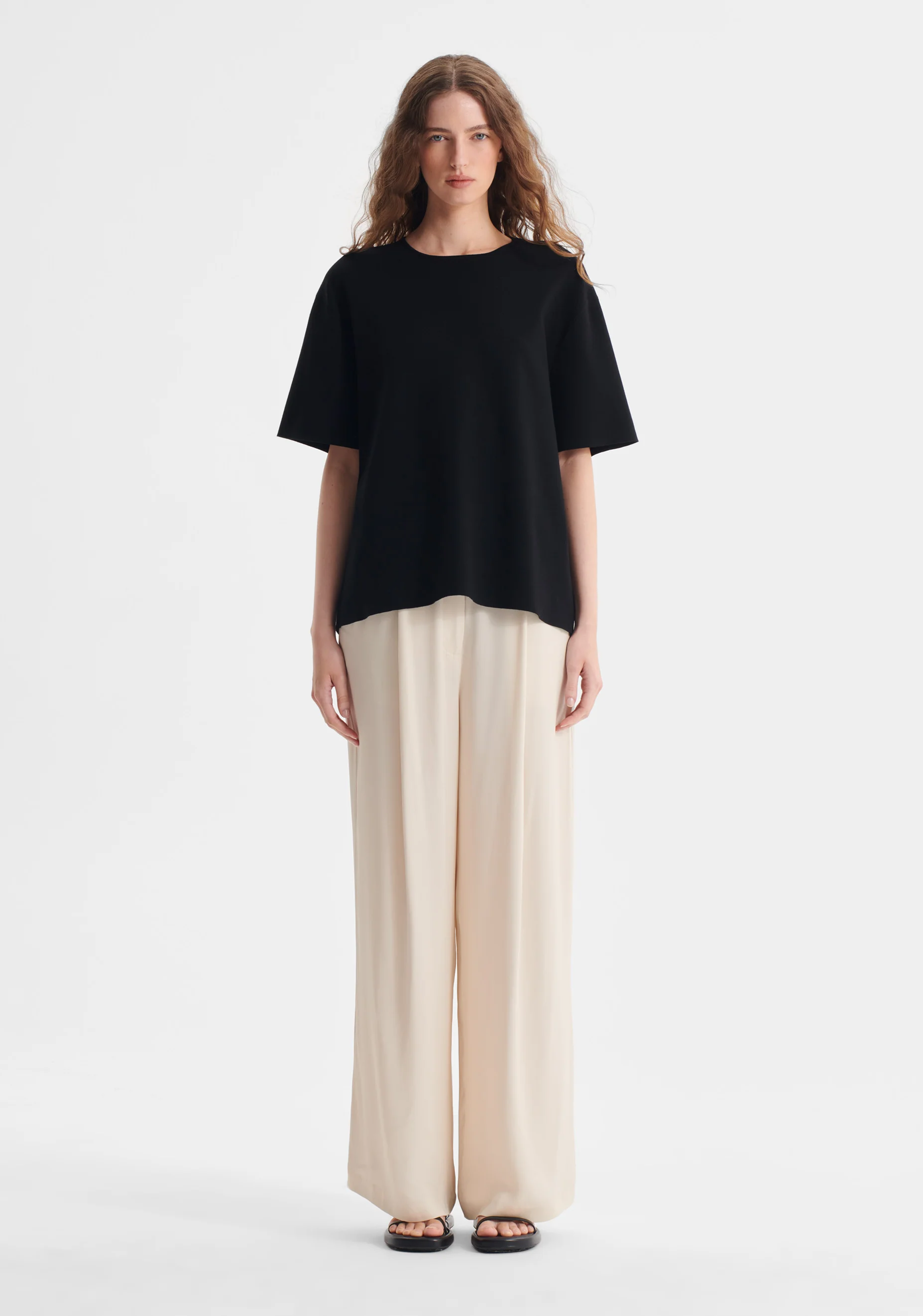 Bennett Knit Tee_Black - Image 4