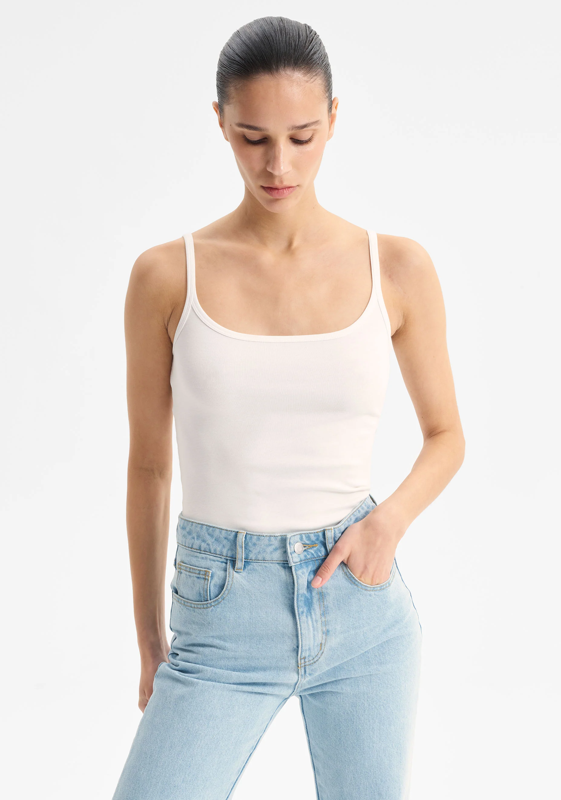 Gretal Tank_White - Image 5