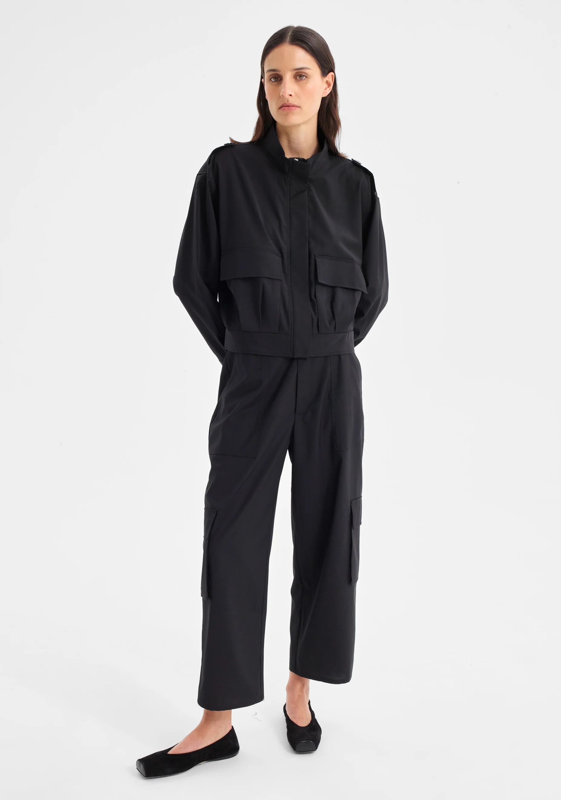 Hansel Crop Cargo Pant_Black - Image 3