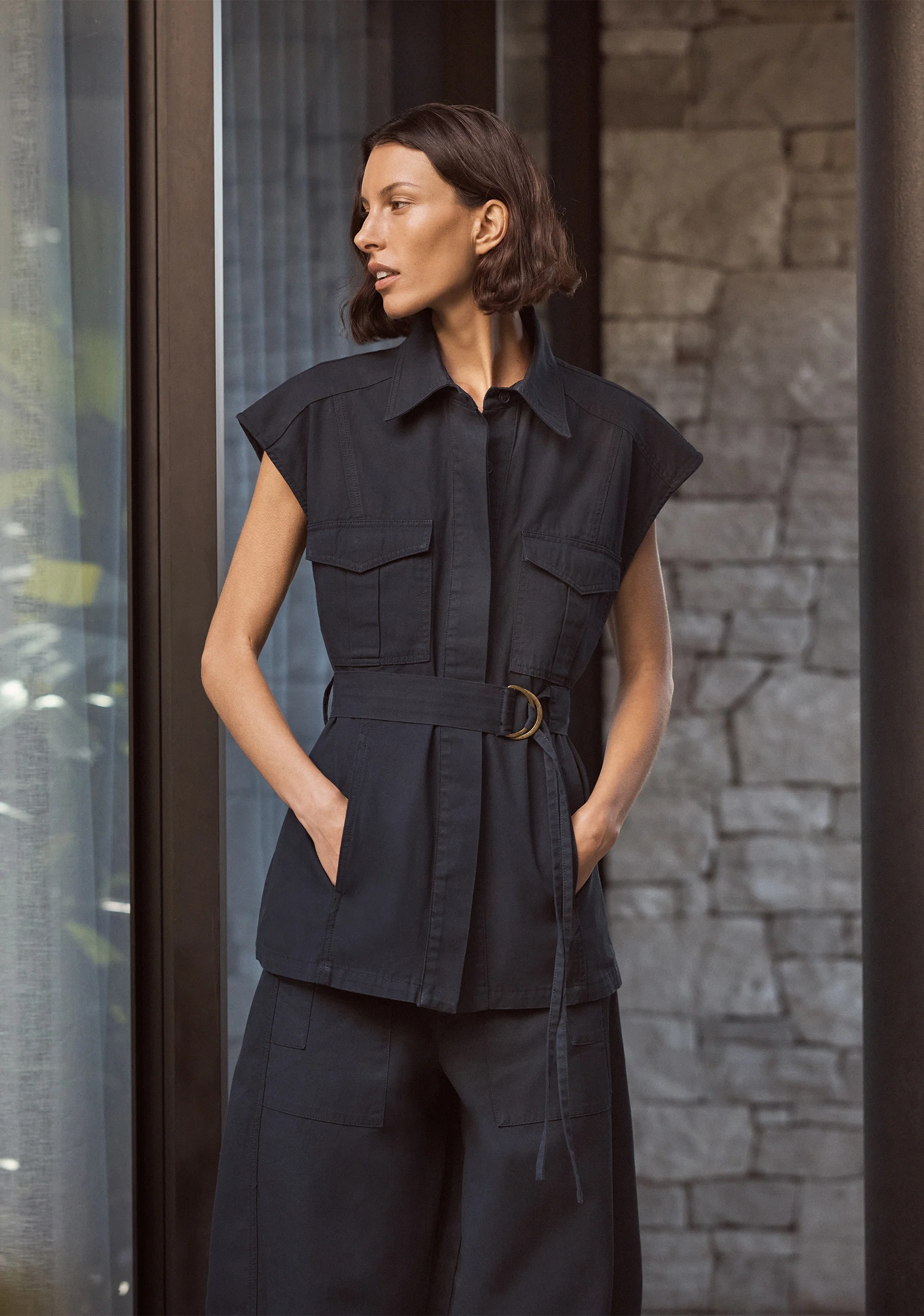 Henry Vest_Navy - Image 2
