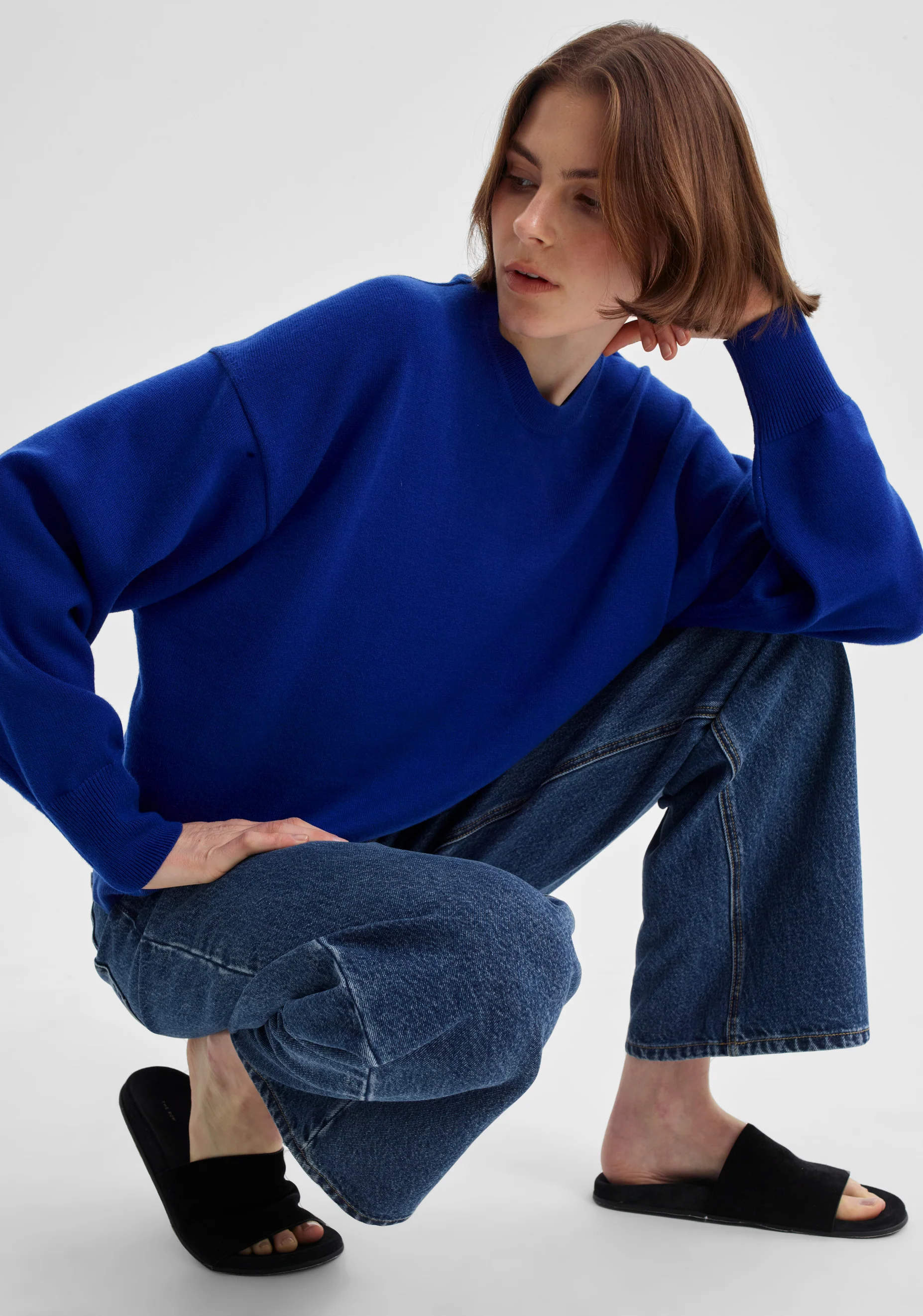 Payton Round Neck Merino Knit Pullover_Cobalt - Image 3