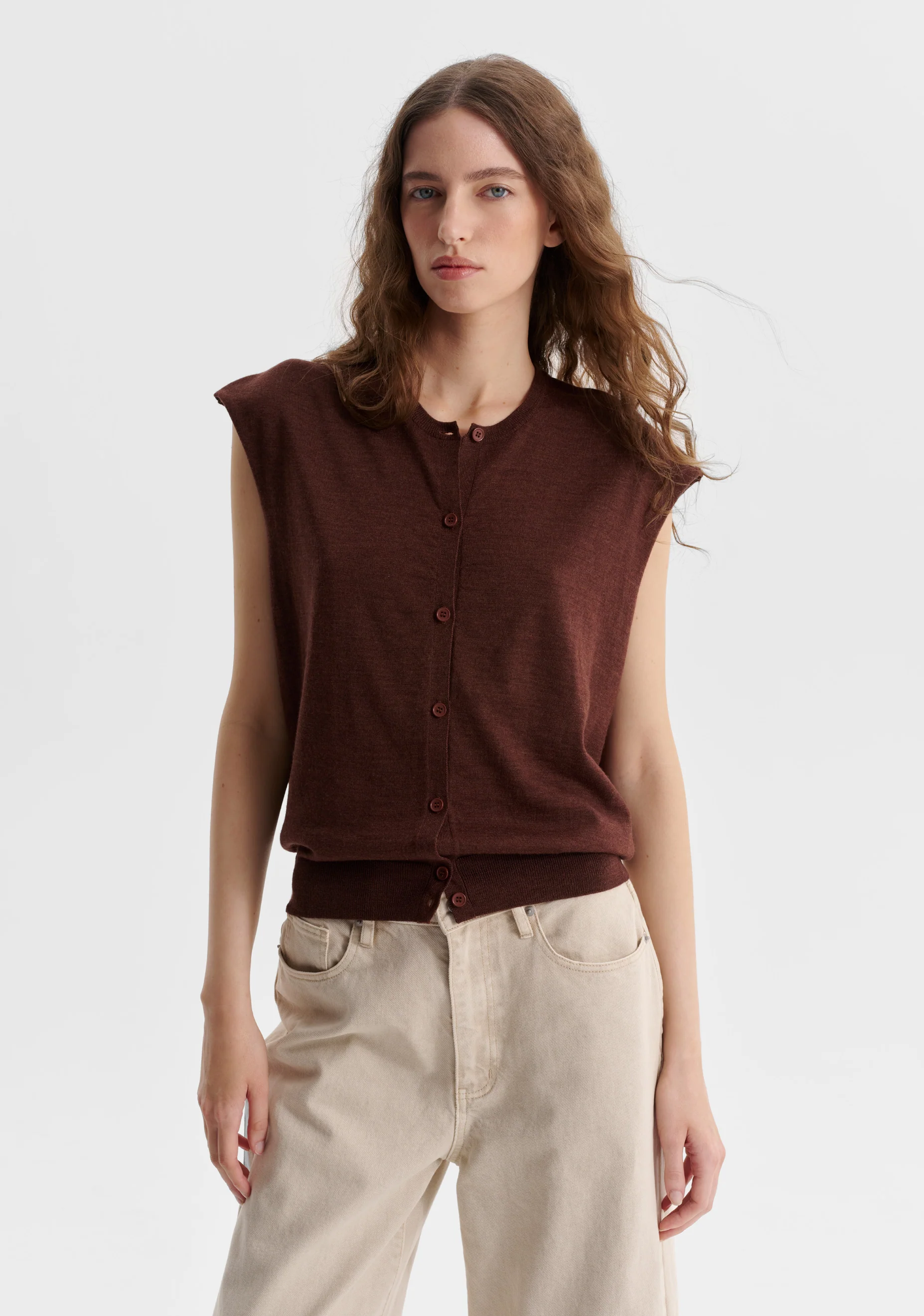 River Knit Button Vest_Toffee - Image 4