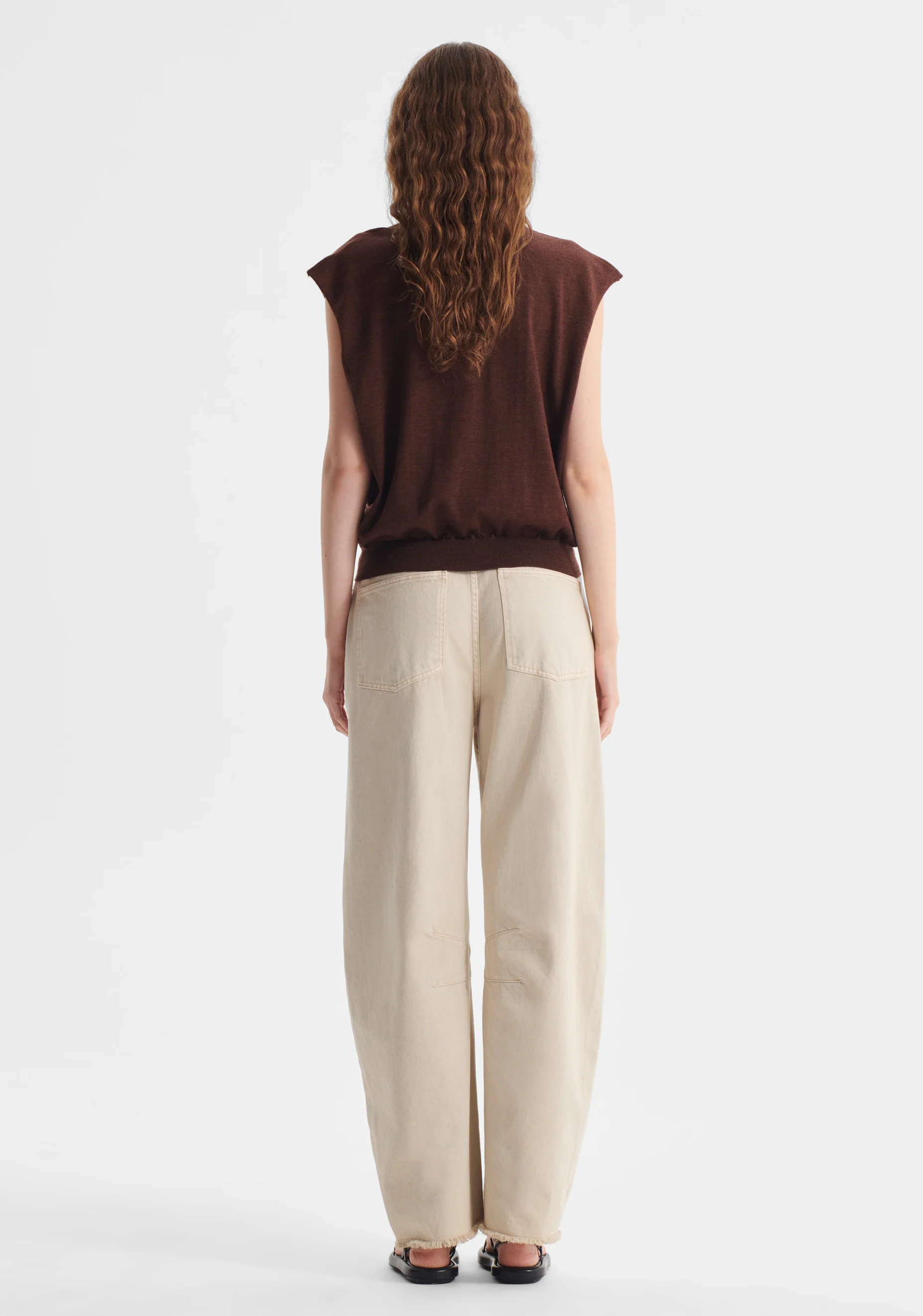 River Knit Button Vest_Toffee - Image 5