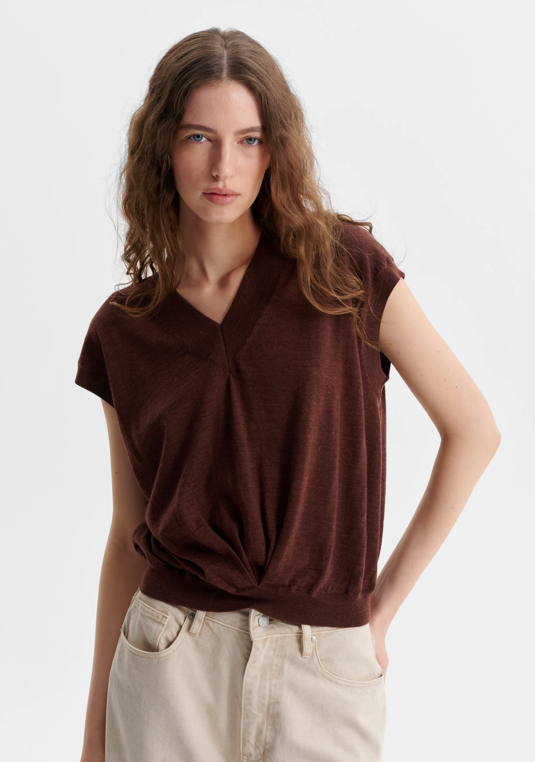 River Knit Vest_Toffee - Image 4