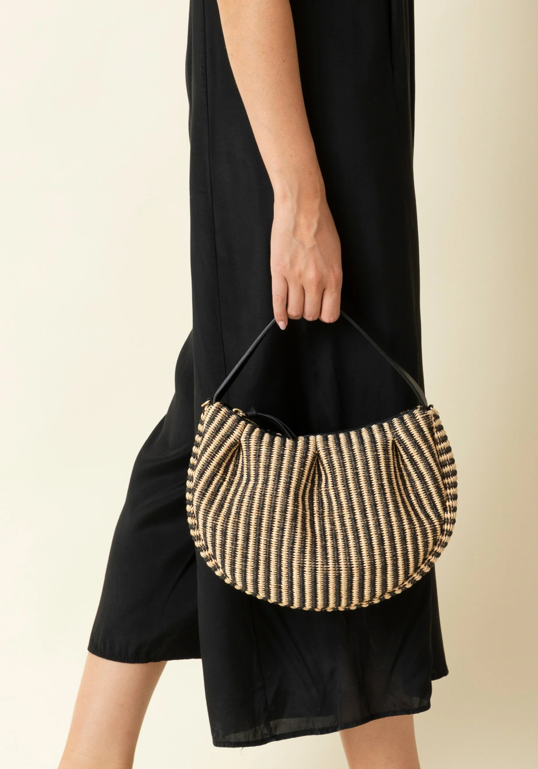 Shell Rafia Bag_Black Natural - Image 3